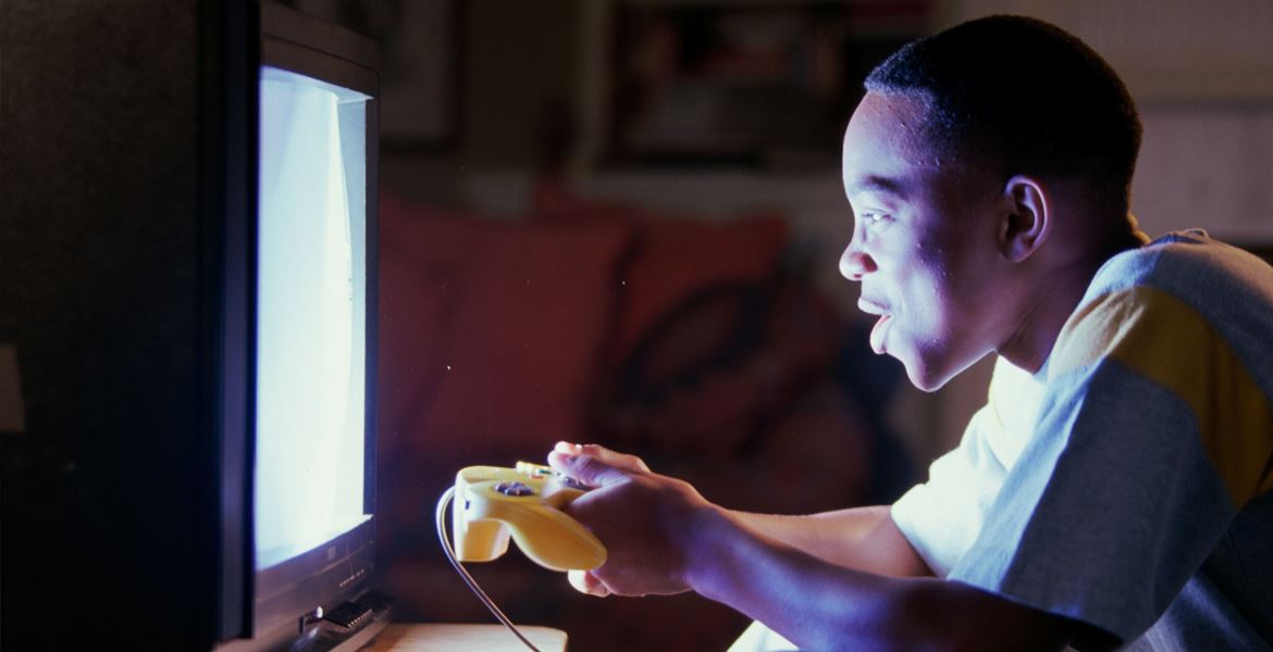 How Can You Protect Your Child’s Eyes for Playing a Video Game?