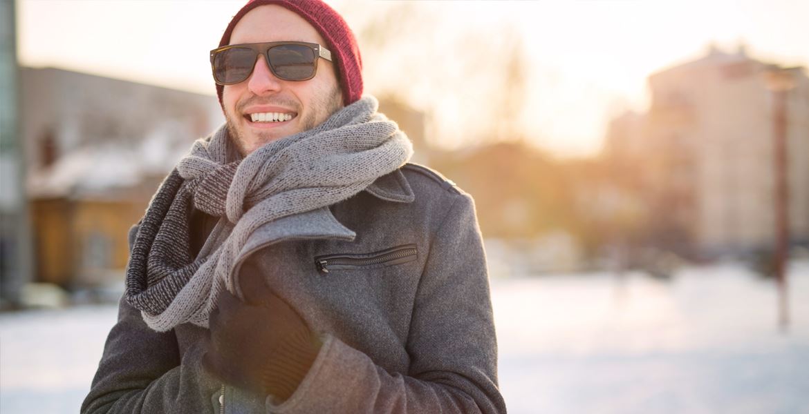 What Is the Reason Behind to Wear Sunglasses Even in The Winter?