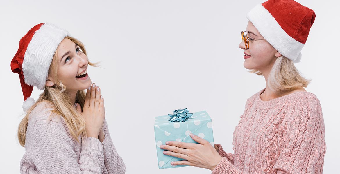 Top Holiday Gifts For People Who Wear Glasses