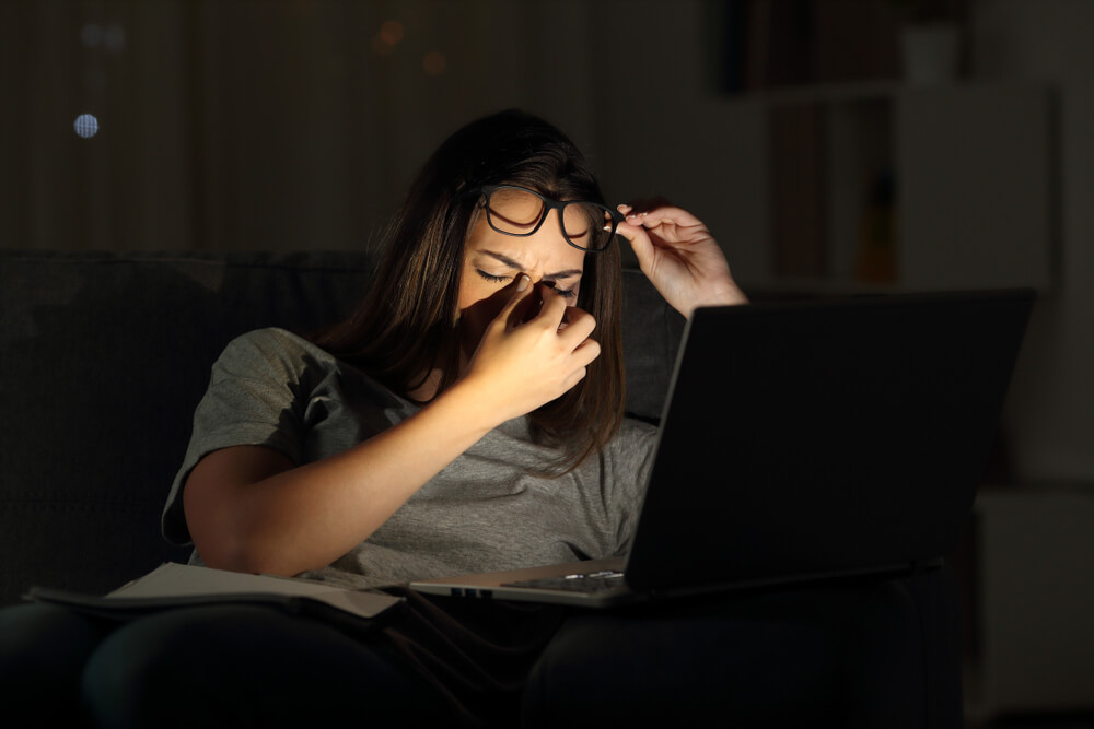 Is Reading in the Dark Bad for Your Eyes?